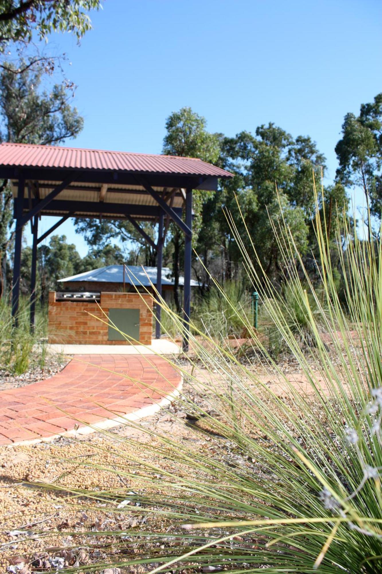 Chalets On Stoneville Redcliffe Ngoại thất bức ảnh