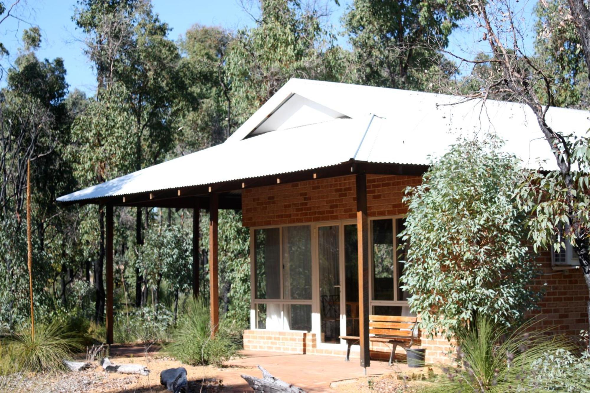 Chalets On Stoneville Redcliffe Ngoại thất bức ảnh