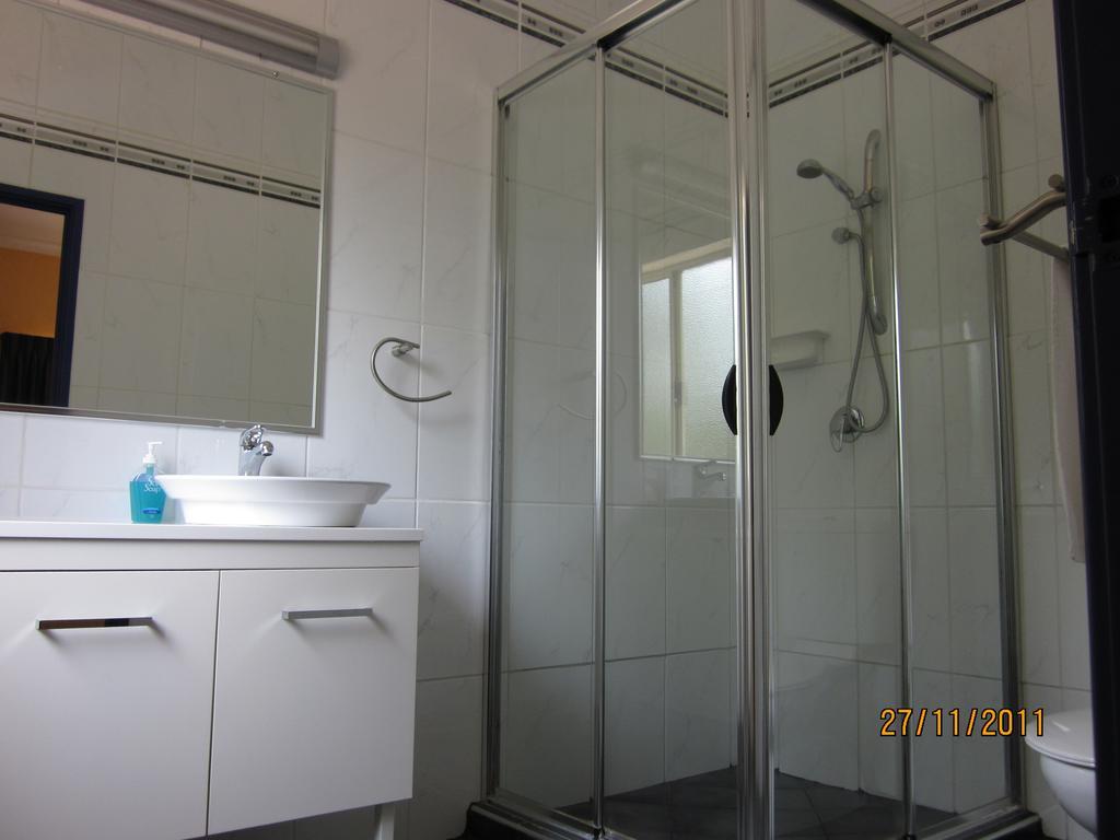 Chalets On Stoneville Redcliffe Ngoại thất bức ảnh