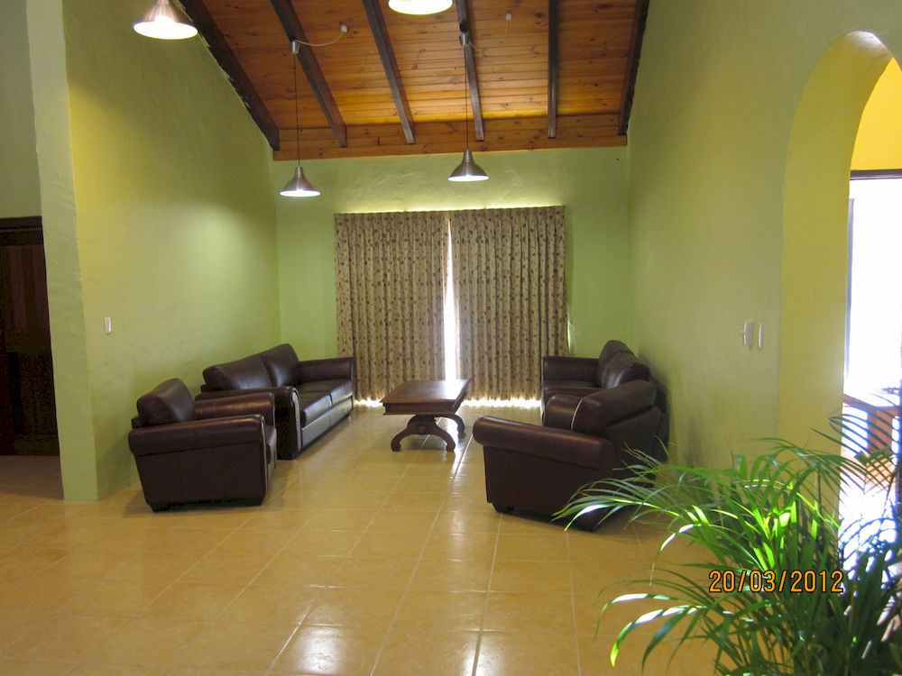 Chalets On Stoneville Redcliffe Ngoại thất bức ảnh