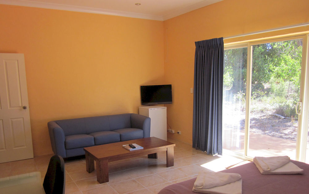 Chalets On Stoneville Redcliffe Ngoại thất bức ảnh
